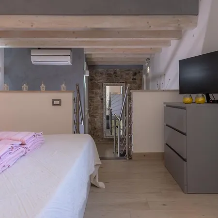 Dom wakacyjny La Mia Deliziosa Casetta Di Giu *